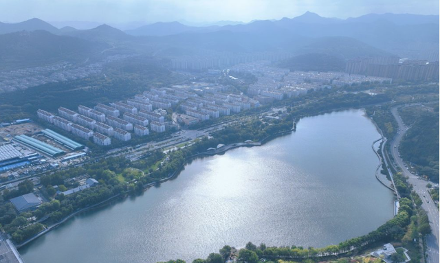 一年四季 泉在济南丨泉城龙鼎滨水公园水天一色