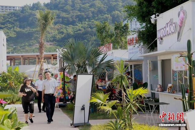 （活力中国调研行）浙南小城有“凉”方：“168黄金海岸”人气足