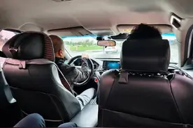 航班信息多平台显示不正常是“严重事故”？资深机长：网友质疑无依据图片