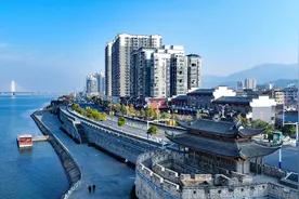 江西吉水：城市清晨景如画图片