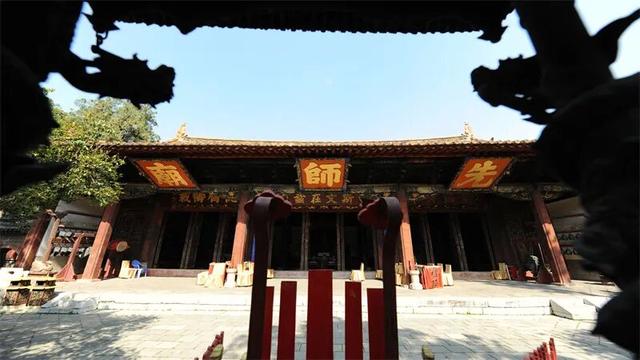 “最云南”·狂欢红河丨孔子文化节、紫陶艺术展，建水带你解锁双节精彩！