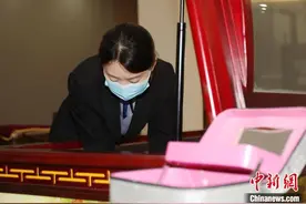 四川泸州殡葬师夫妻：做好生命最后的“摆渡人”图片