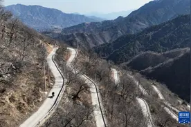 图片故事丨河北灵寿：“背篓电工”邢海明情暖太行山里人家图片