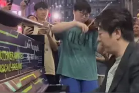 聆听“公共钢琴”里的时代乐章图片