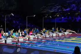 布达佩斯短池游泳世锦赛首日见证七破世界纪录图片