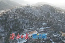 瑞雪落千佛 银装素裹景如画图片