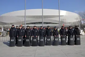 城阳公安圆满完成2025中超联赛青岛海牛首个主场比赛赛事安保任务图片