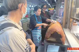 香港师奶团“跨境买菜”有超市贴牌港客“抵买”、港客“挚爱”图片