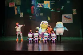 娃圈顶流“奶龙”来袭 可爱大作战即将上演图片