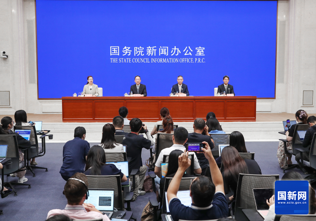 事关人工智能等，工信部回应；这行人才缺口达300万；今天上市，三年来最低价；“肥胖率地图”发布