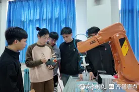 32位越南学生山东圆“职教梦”，山东职业教育已在越南落地生花图片