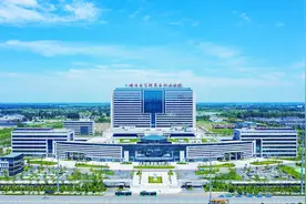 蚌埠医疗 乘风而起图片