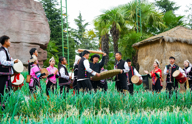 12月5日至7日来云南民族村过哈尼族“十月年”
