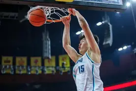 体坛快评|杨瀚森今年不参加NBA选秀，到底亏不亏？图片