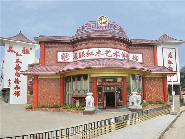 龙华区十大旅游点展“硬核浪漫”