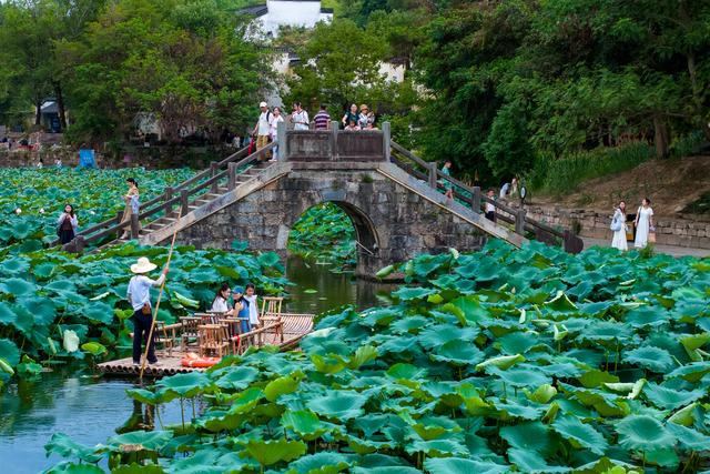 “清凉经济”打造休闲新去处#