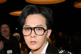 权志龙今日将主动接受警方调查，此前否认吸毒图片