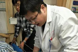 以“医者父母心”服务患者——记常宁市中医医院“衡阳好医生”彭平图片