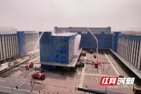 超燃！这场“生死营救”真的拼图片
