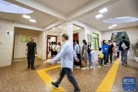 焦点丨女厕排队之困，何解？图片