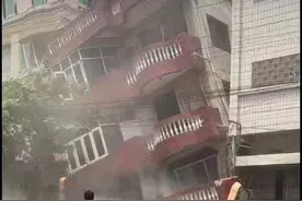 缅甸7.9级地震现场：曼德勒多栋房屋倒塌 市民废墟中自救图片