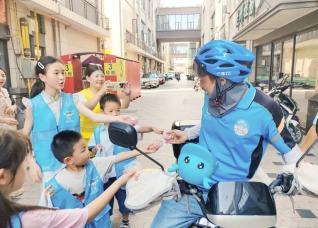 打破围墙！金海街道“街区创变学校”破解新兴领域群体育儿难题