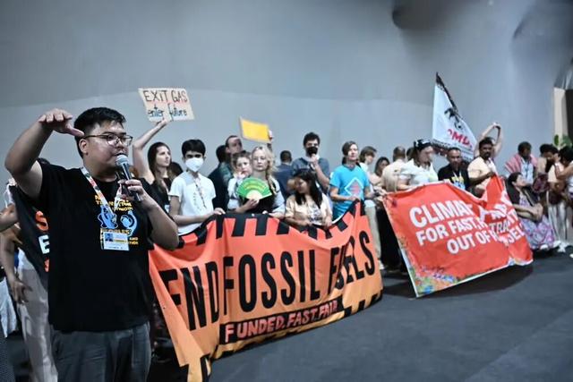 梅里·马达沙希：回望2025，一个在危机中被治理的世界