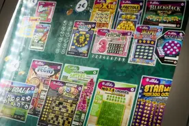 小偷用偷来的信用卡买刮刮乐中50万欧元，法国失主：分我一半，我不告你！图片