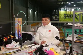武汉前国羽球员自创羽毛球品牌，年销售球拍超百万副图片