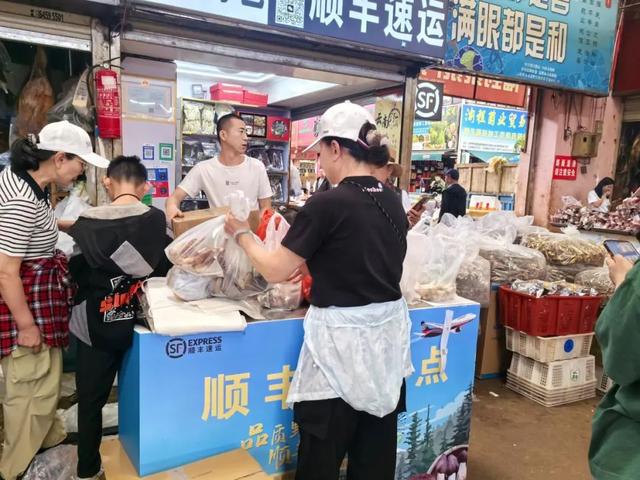 云南避暑火爆出圈，轻装出行一路顺丰！