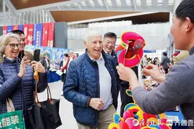 山东年度最大欧洲入境旅游团抵青！“欧罗巴2”号开启邮轮旅游季图片
