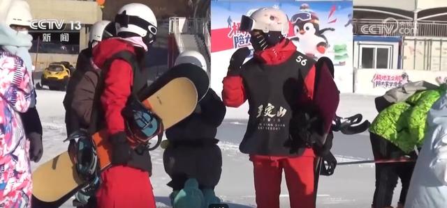交通“引流”+特色假期点燃冰雪经济引擎 “冷”资源激活消费“热”活力