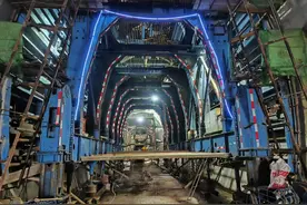 这段铁路23座隧道全部贯通！西部陆海新通道建设有新进展图片