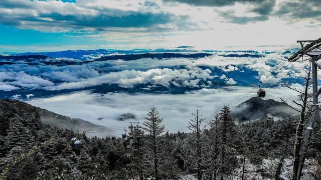 秋日雪景 | 雪后的螺髻山到底有多美？快来看！