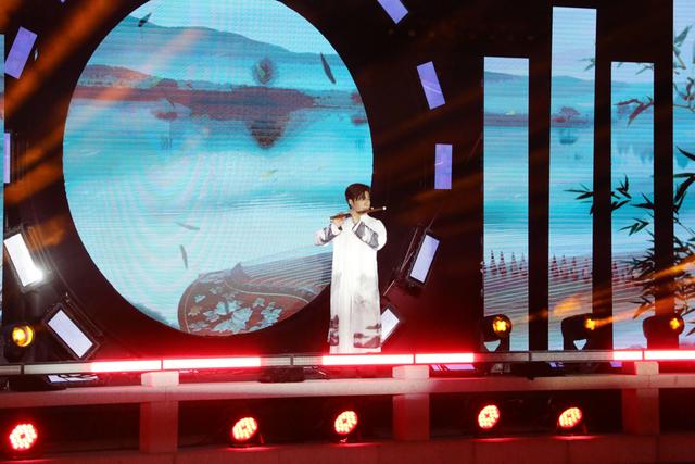 当传统民乐邂逅当代表达，新场古镇南山雅集化身沉浸式演艺空间