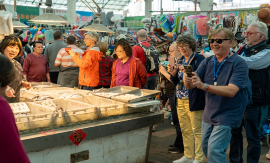 最新资讯-上海人逛菜场有多幸运？既有高颜值也有炊火气，还有平价菜，每处细节都戳心(4)