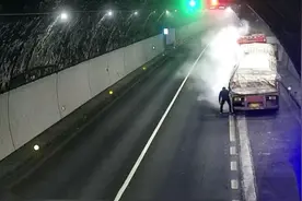 高速交警“隔空喊话”，救了一条命！图片