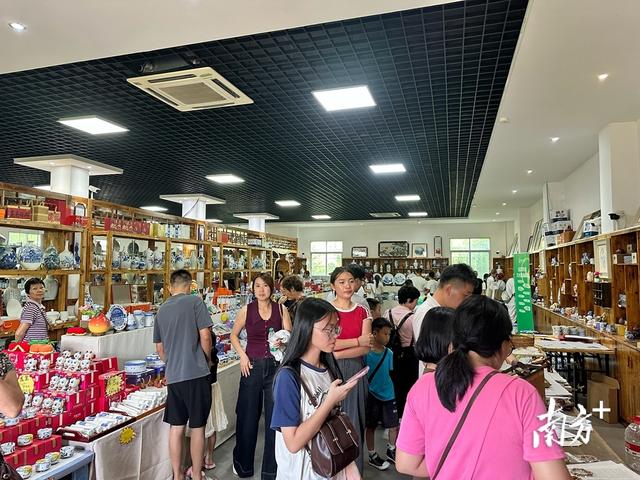 探秘大埔陶瓷：工坊巧变“潮玩” 非遗传承与工业旅游的奇妙碰撞