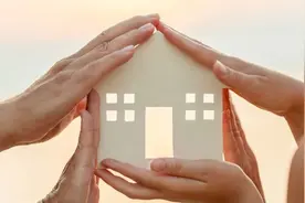 瑞典女孩寻亲7年，这个大大的拥抱，她等到了！16岁孤身万里飞杭，去年特地来中国美院读书图片