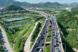 国庆假期过半，返程大军即将上路，这些堵点要注意图片