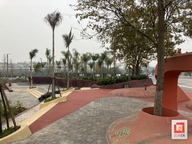 出门遇见“侏罗纪” 龙艺街口袋公园成家门口的“史前秘境”