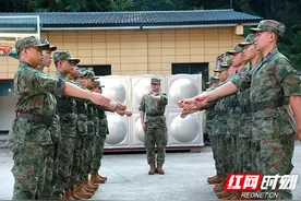 南岳区：预定新兵步入军营“沉浸式”参加役前教育训练图片