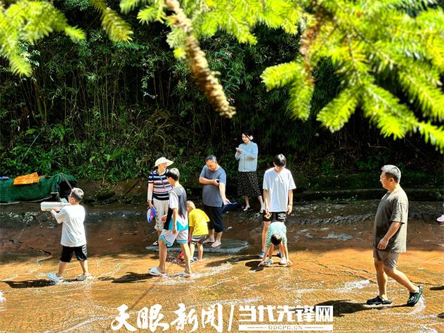 踩水飙车！来习水飞鸽“水上公路”解锁清凉的隐藏玩法