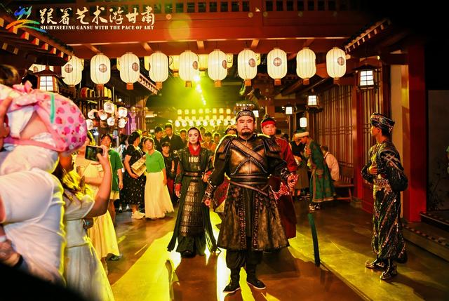 “跟着艺术游甘肃·风起大汉”专场演出惊艳啦！沉浸式行走观演重塑丝路文化新体验