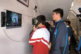 校园“智慧视频公话机”，为山区留守儿童搭起一条“亲情桥梁”图片