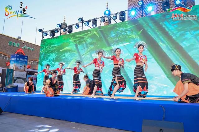 椰林映天山 碧海连丝路——2025年三亚乌鲁木齐旅游双城联动活动热力启幕