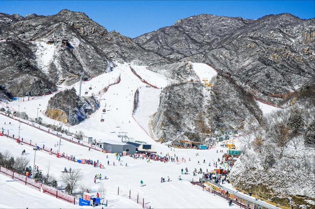 怀北滑雪场高速缆车取消收费，雪友3分钟可直达山顶