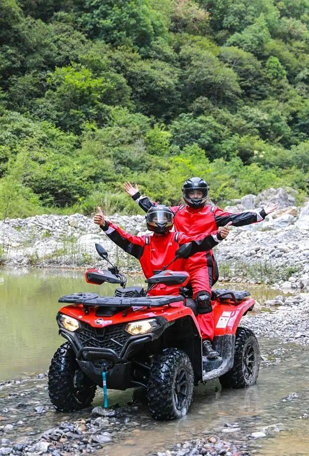 【天然浴场▪极速】野性峰林，驭见不凡！全网首探峰林峡全地形越野网红新地标！