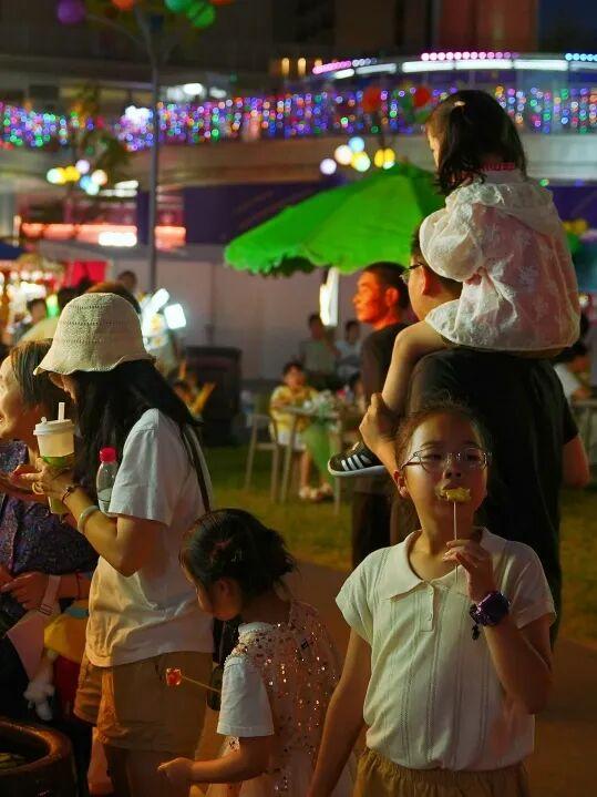 周末别宅家了！乐队驻唱+甘蔗节+夜市 ，这里烟火气拉满～