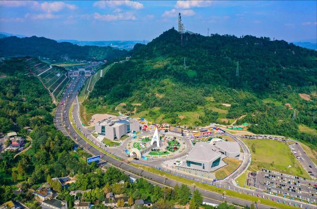 四川年底将建成三大交旅融合示范区